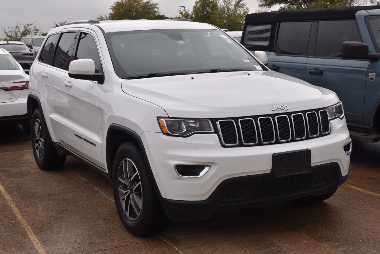 2020 Jeep Grand Cherokee Laredo E photo 2