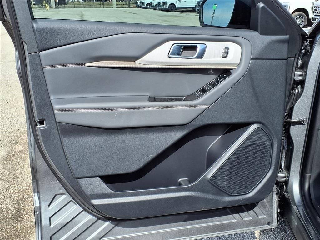 2026 Ford Explorer Active - Photo 21