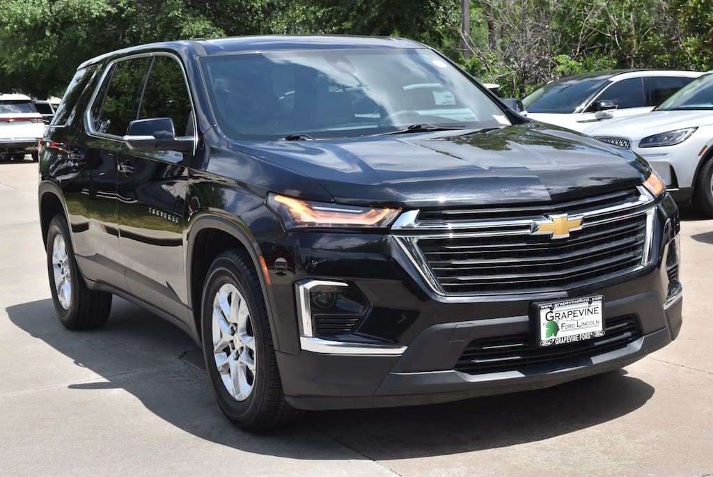 Used 2023 Chevrolet Traverse LS SUV