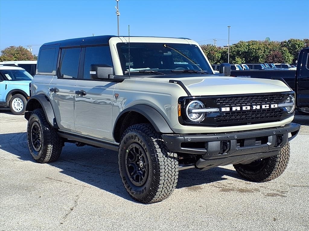 New 2025 Ford Bronco Badlands SUV