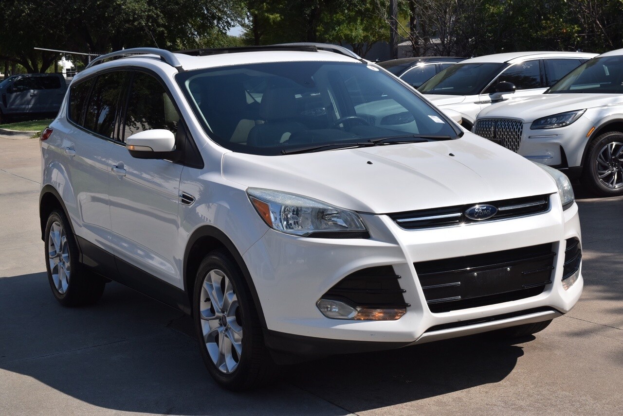 2016 Ford Escape Titanium photo 3