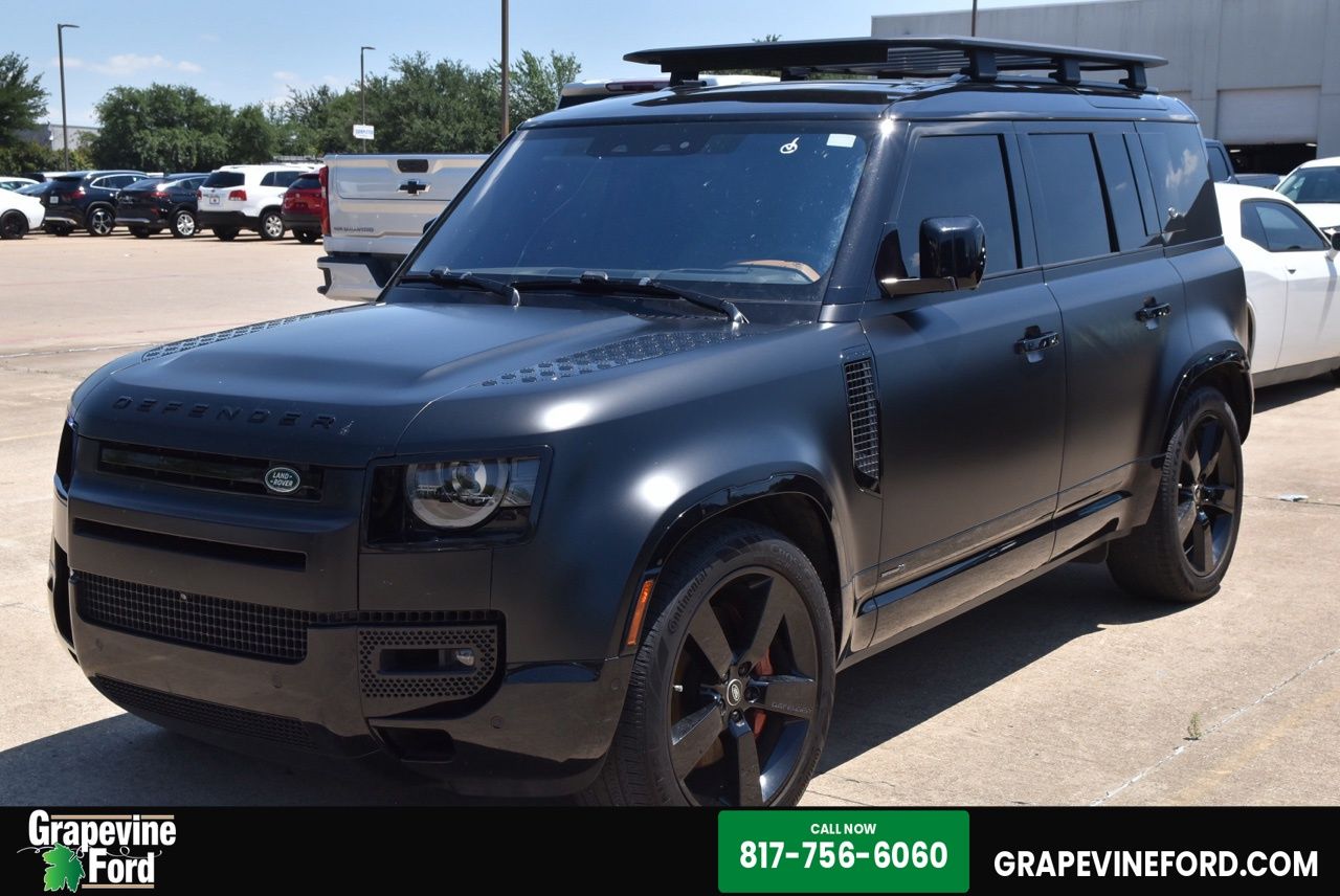 2023 Land Rover Defender X's photo