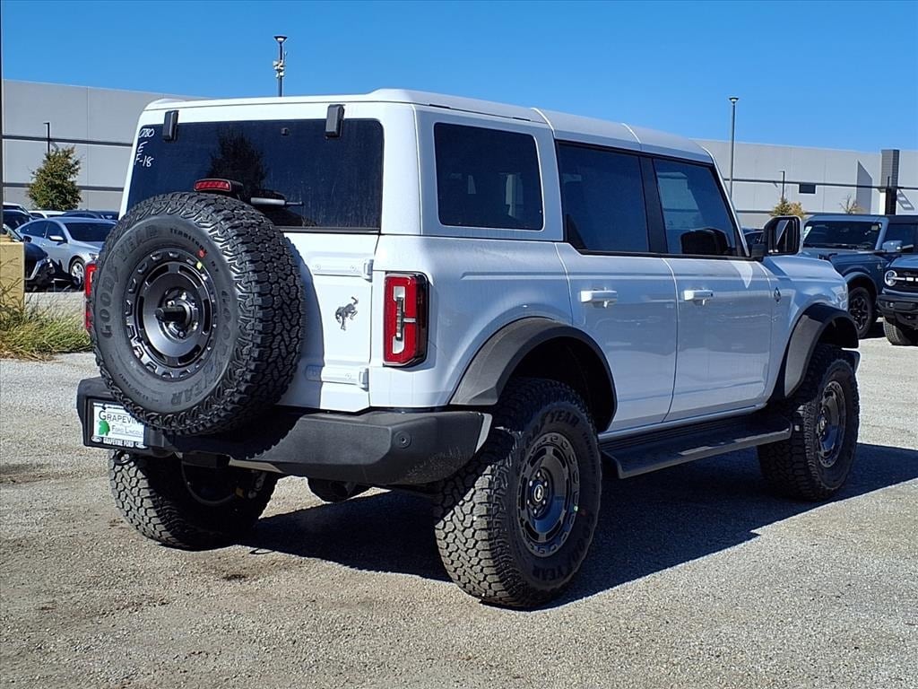 New 2025 Ford Bronco Outer Banks SUV