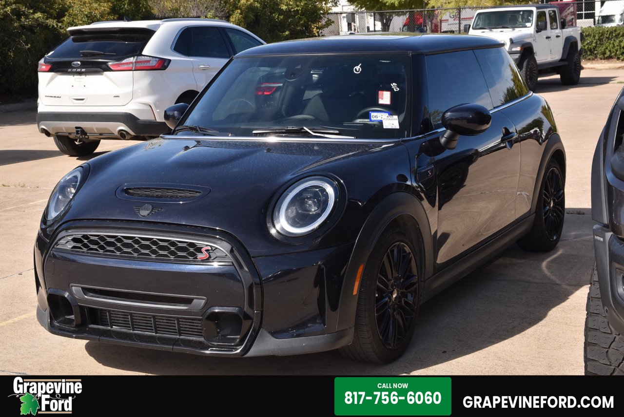 2023 MINI 3 Door
