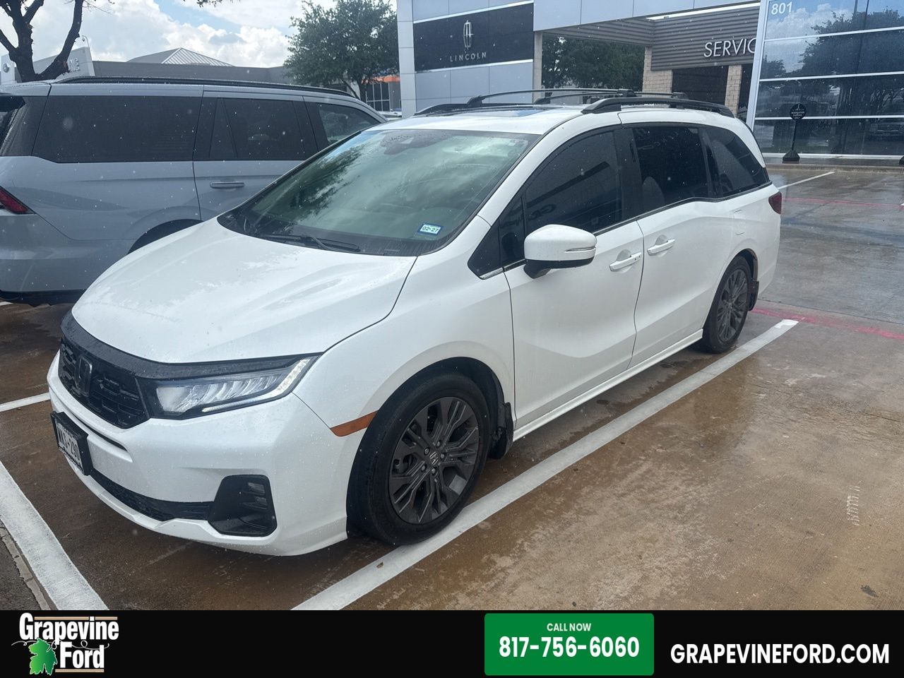 2025 Honda Odyssey Touring's photo