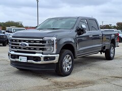 2026 Ford F-350 Lariat Truck Crew Cab