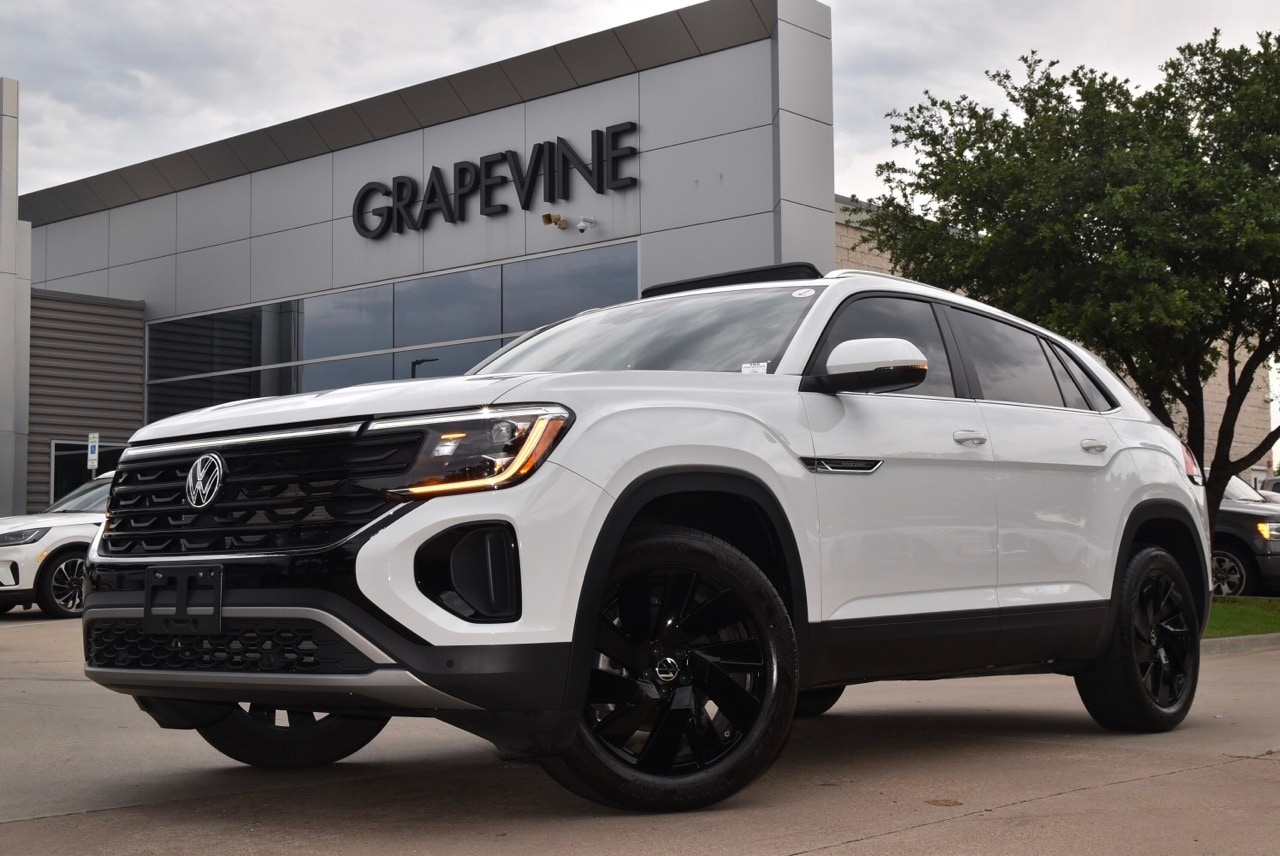 Used 2024 Volkswagen Atlas Cross Sport SE w/Tech with VIN 1V2JE2CA0RC234395 for sale in Grapevine, TX