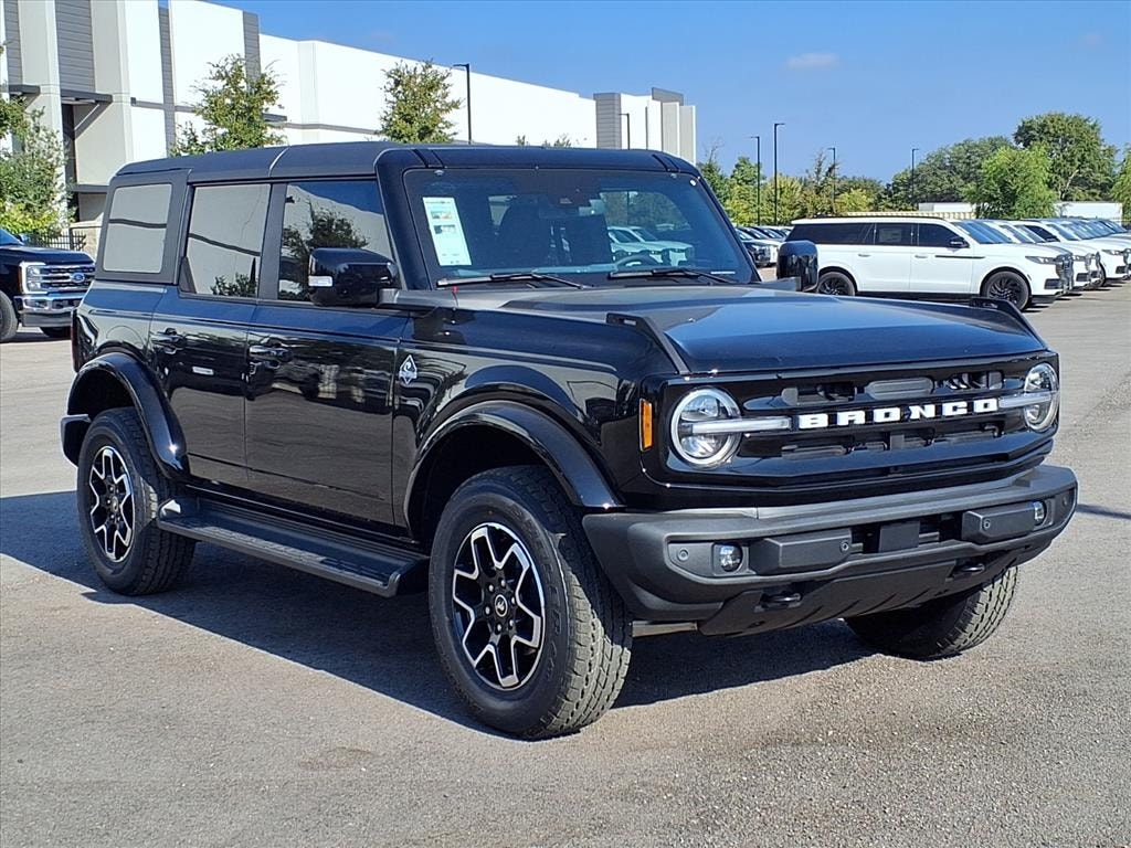 New 2025 Ford Bronco Outer Banks SUV