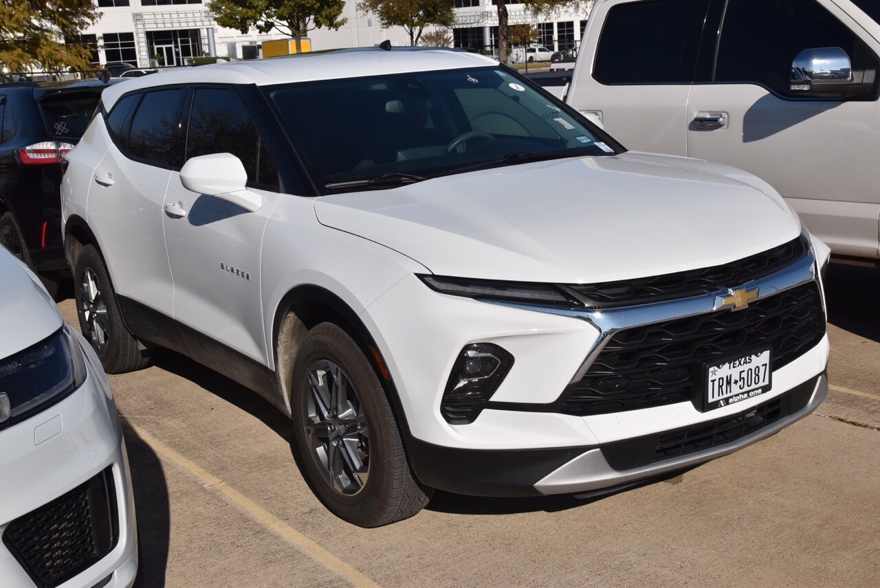 2023 Chevrolet Blazer photo 3