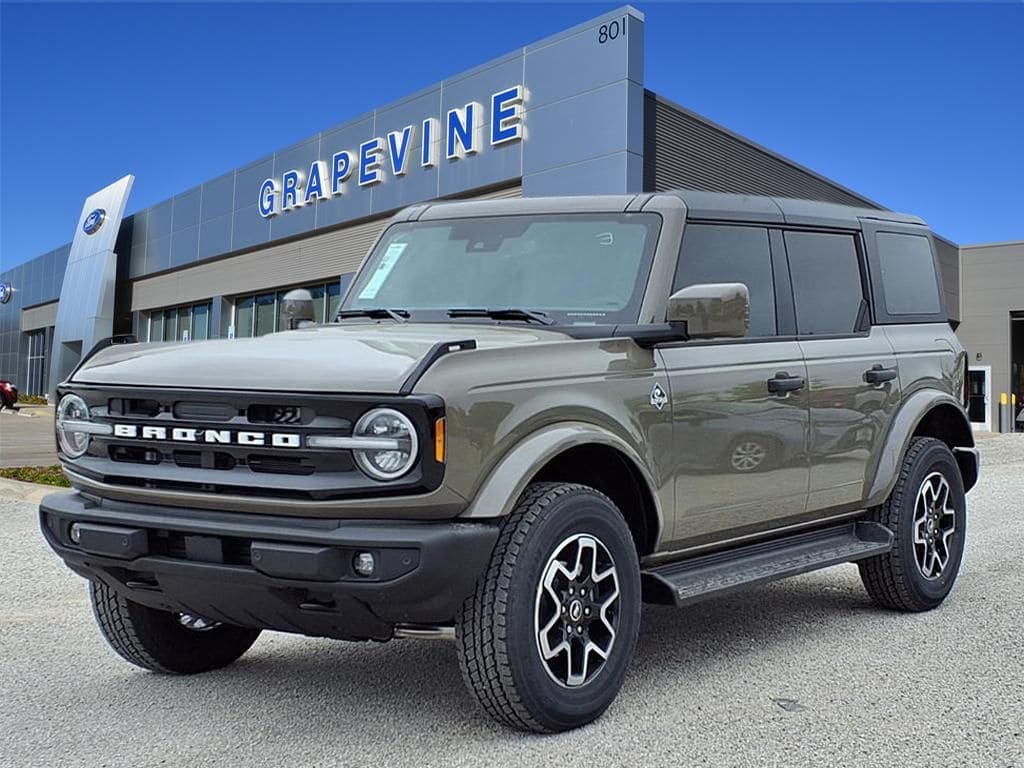 2026 Ford Bronco Outer Banks 4x4's photo