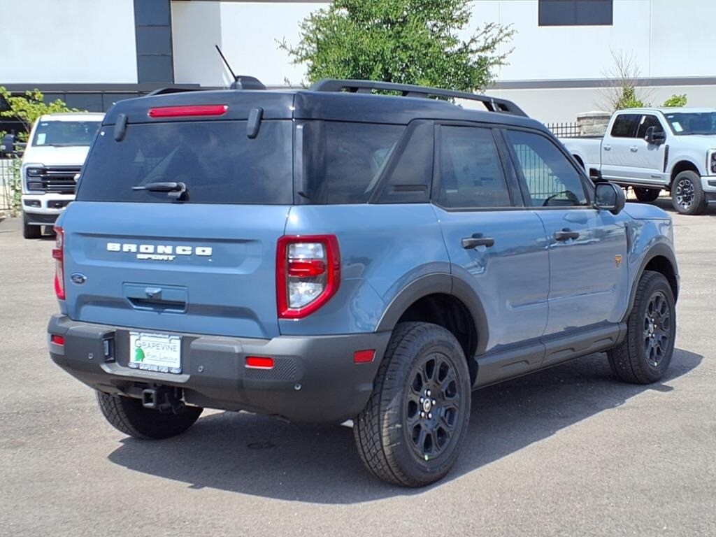 2025 Ford Bronco Sport Badlands photo 2