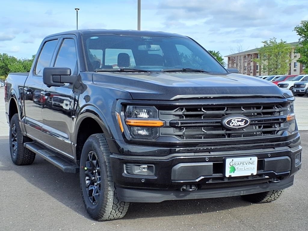 2025 Ford F-150 XLT photo 3