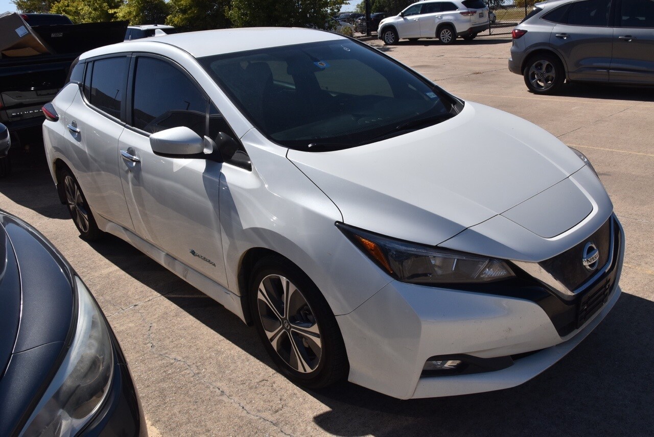 2018 Nissan Leaf SV photo 3