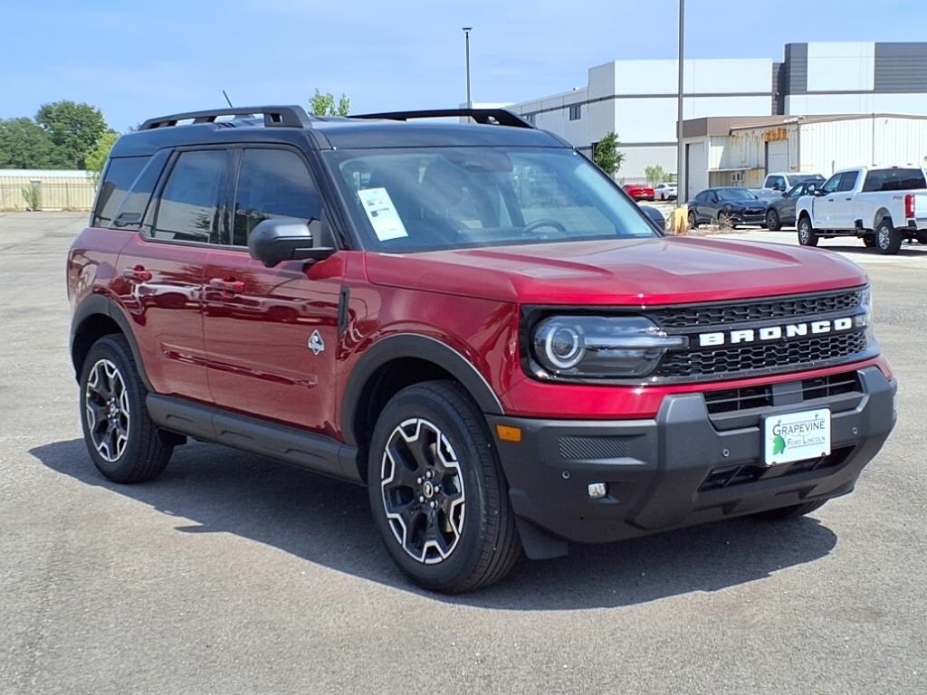 2025 Ford Bronco Sport Outer Banks photo 3