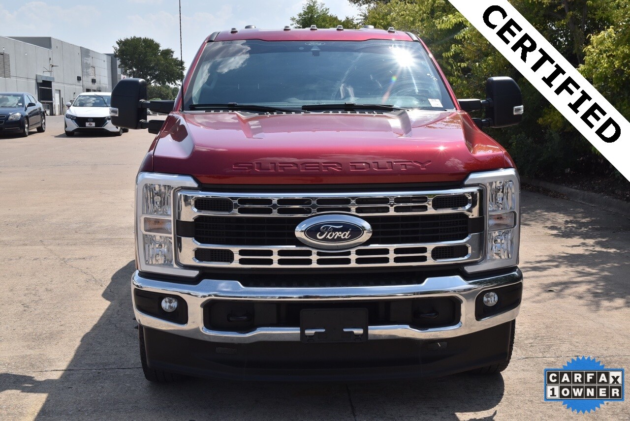 2025 Ford F-350 XLT photo 2