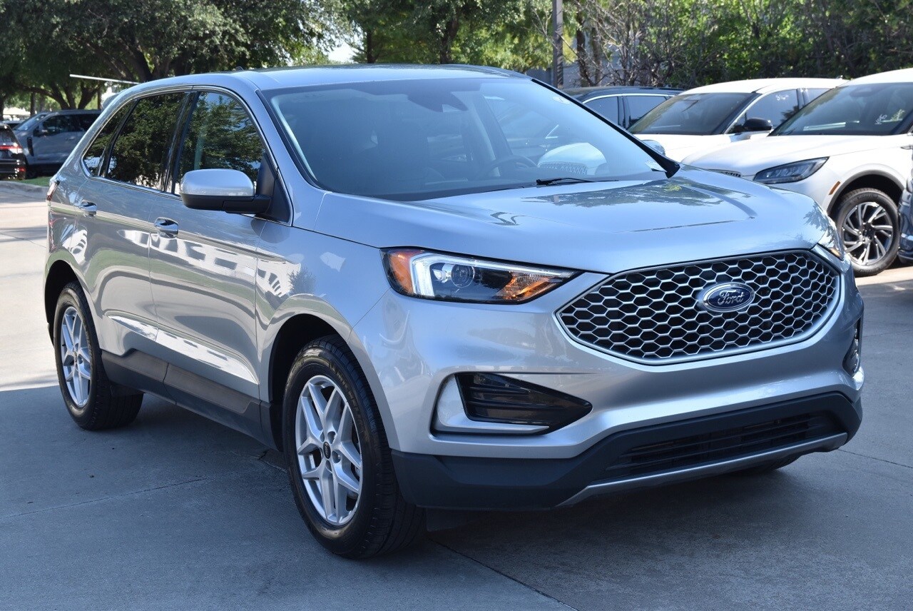 2024 Ford Edge SEL photo 3