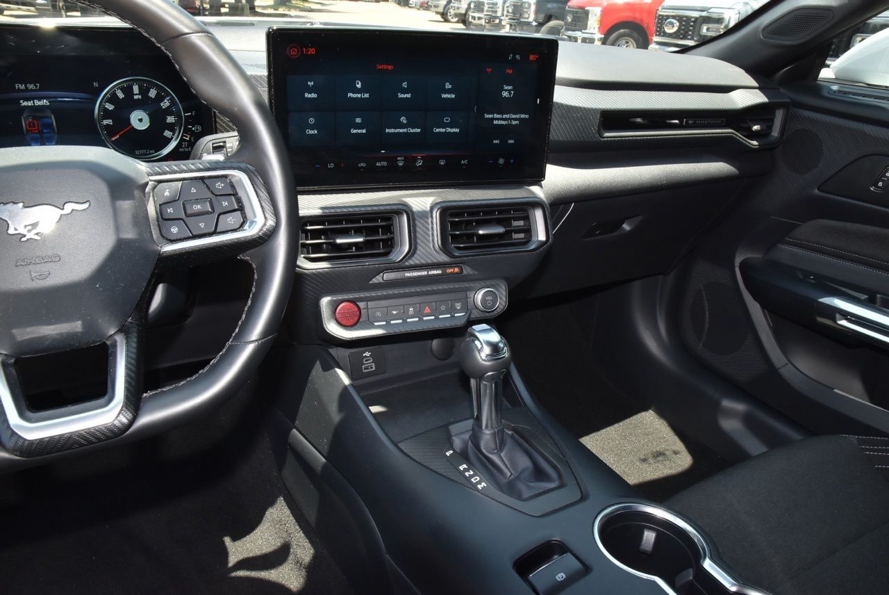 2024 Ford Mustang 25