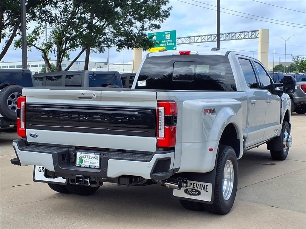 New 2026 Ford F-350 Platinum Truck Crew Cab