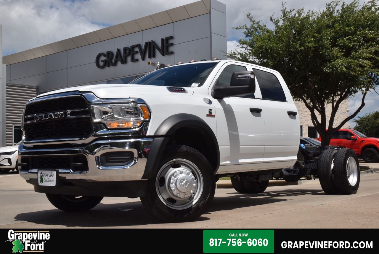 2024 RAM 5500 Tradesman 4X4 Crew Cab DRW 173" WB's photo