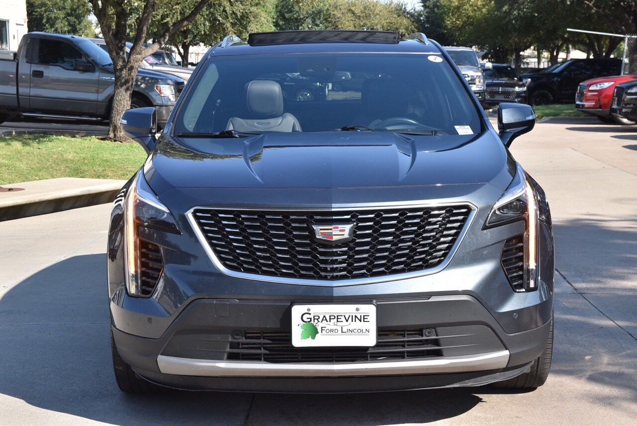 2021 Cadillac XT4 Premium Luxury photo 2