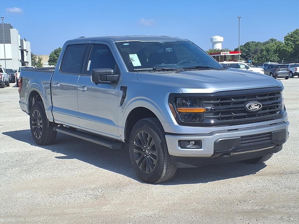 New 2025 Ford F-150 XLT Truck SuperCrew Cab