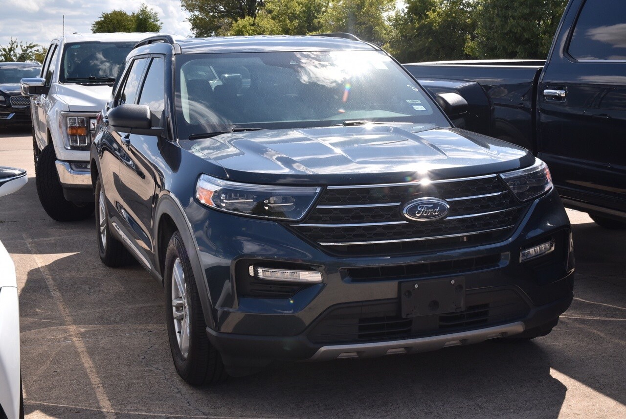 2022 Ford Explorer XLT photo 3
