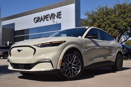 2025 Ford Mustang Mach-E Premium SUV
