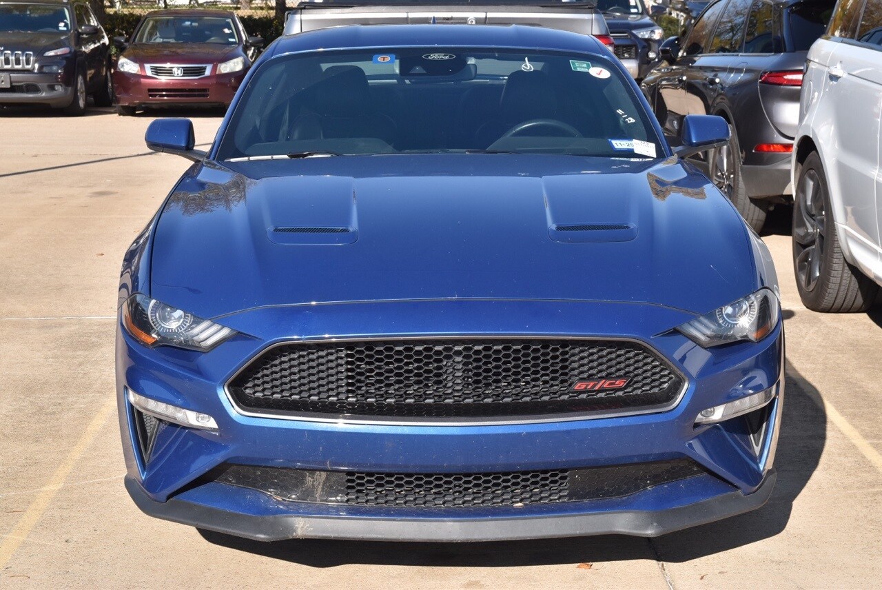 2022 Ford Mustang GT Premium photo 2