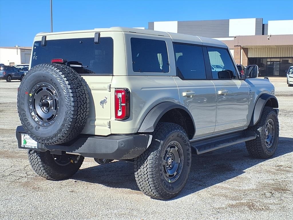 New 2025 Ford Bronco Outer Banks SUV