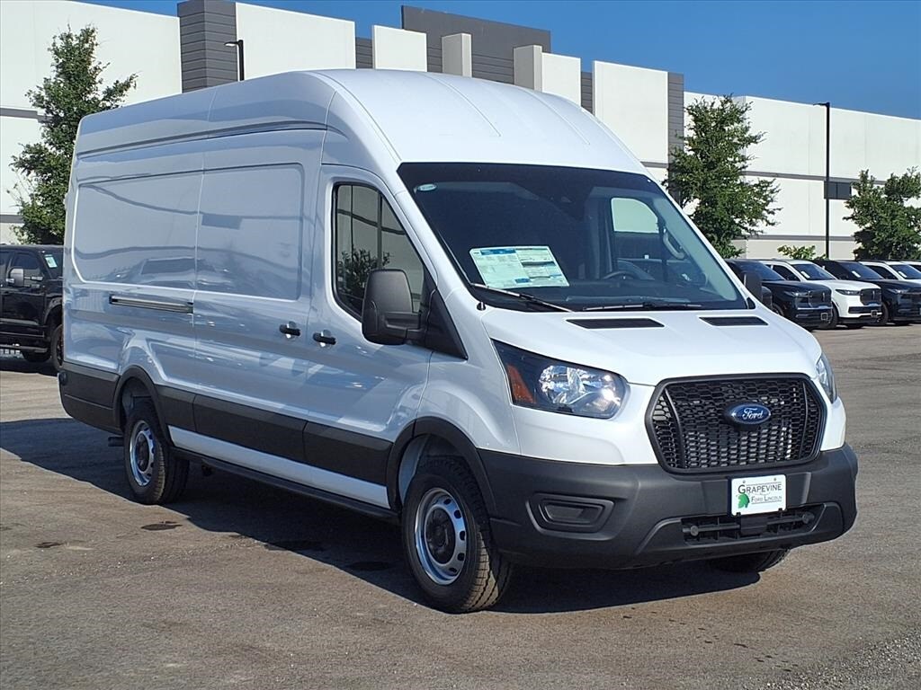 2025 Ford Transit photo 3