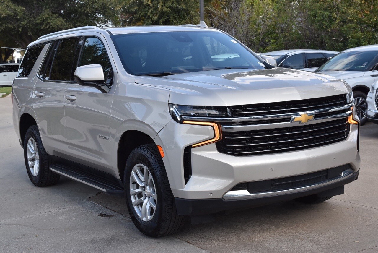 2023 Chevrolet Tahoe LT photo 2