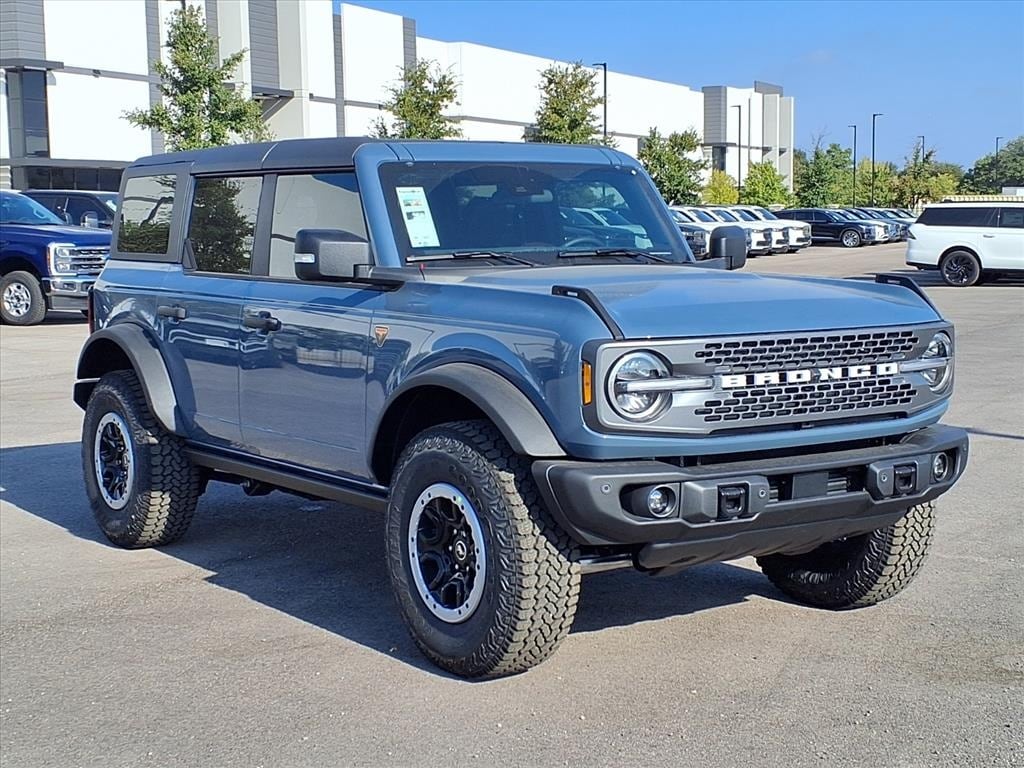 New 2025 Ford Bronco Badlands SUV