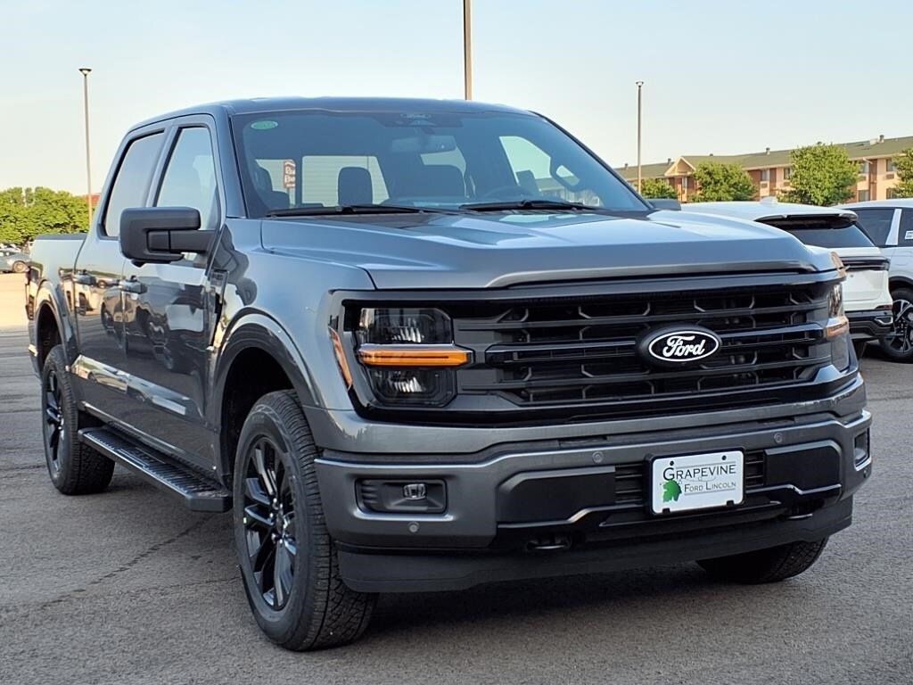2025 Ford F-150 XLT photo 3