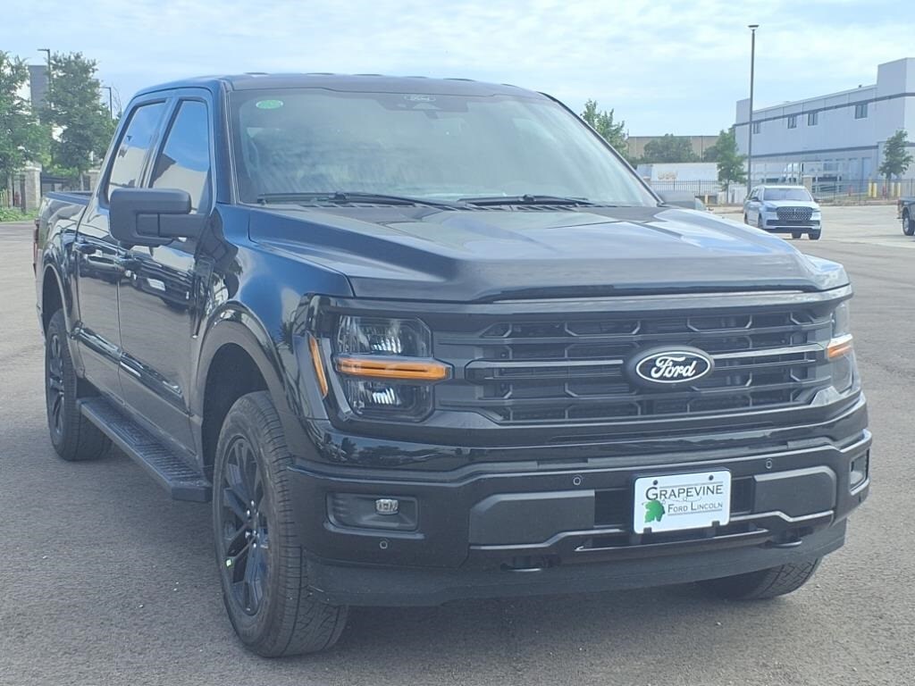 2025 Ford F-150 XLT photo 3