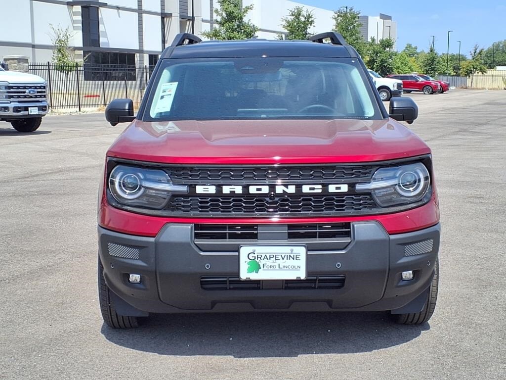 2025 Ford Bronco Sport Outer Banks photo 2