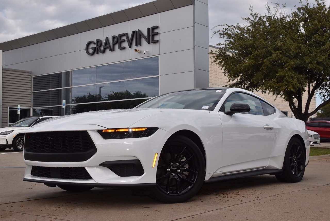 2025 Ford Mustang EcoBoost Premium's photo