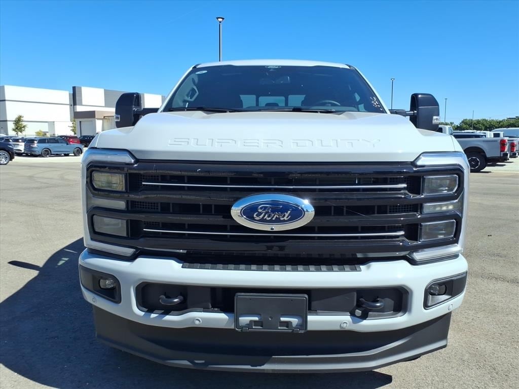 New 2026 Ford F-350 Platinum Truck Crew Cab