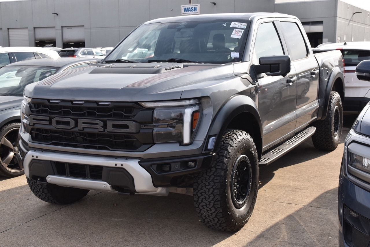 2025 Ford F-150 Raptor's photo