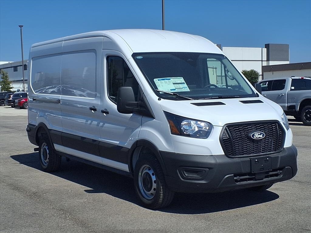 2026 Ford Transit photo 3