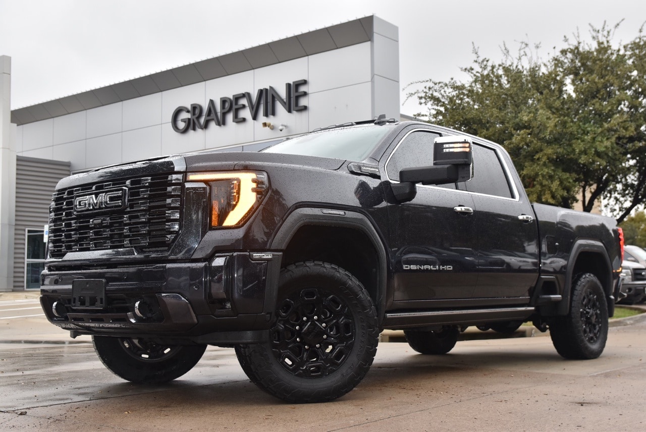 2024 GMC Sierra 2500HD Denali Ultimate's photo