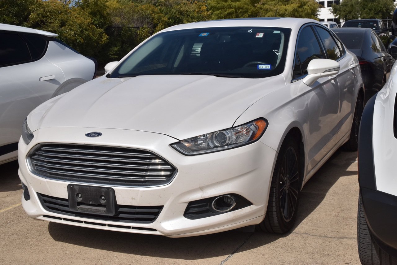 Used 2016 Ford Fusion SE Sedan