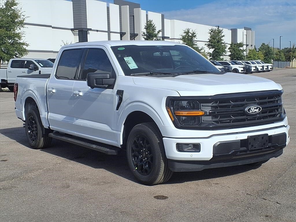 New 2025 Ford F-150 XLT Truck SuperCrew Cab