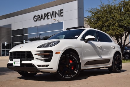 2015 Porsche Macan Turbo SUV