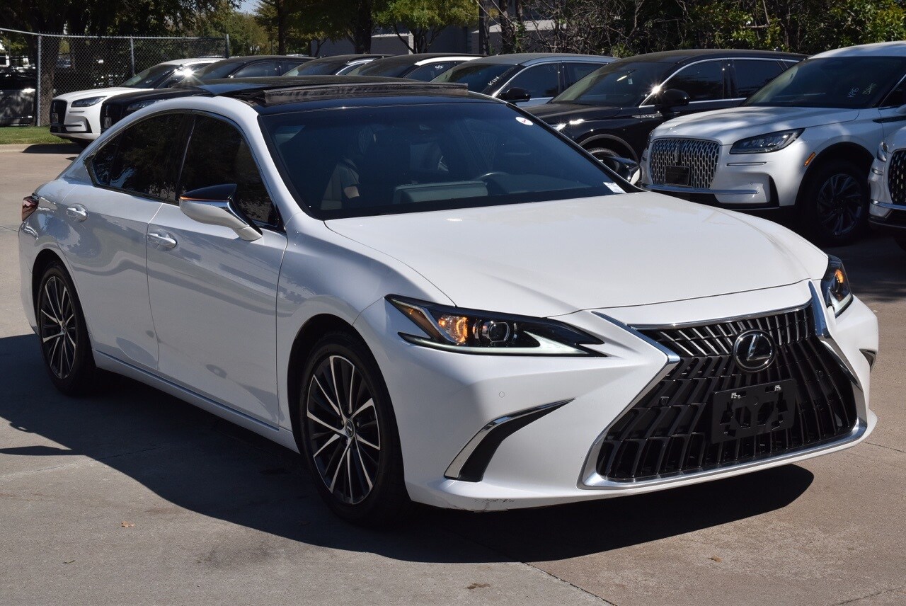 2022 Lexus ES 350 photo 2