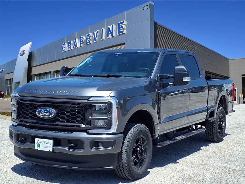 2026 Ford F-250 XL 4x4 Crew Cab 6-3/4' Box's photo