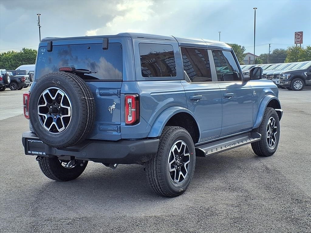 New 2025 Ford Bronco Outer Banks SUV