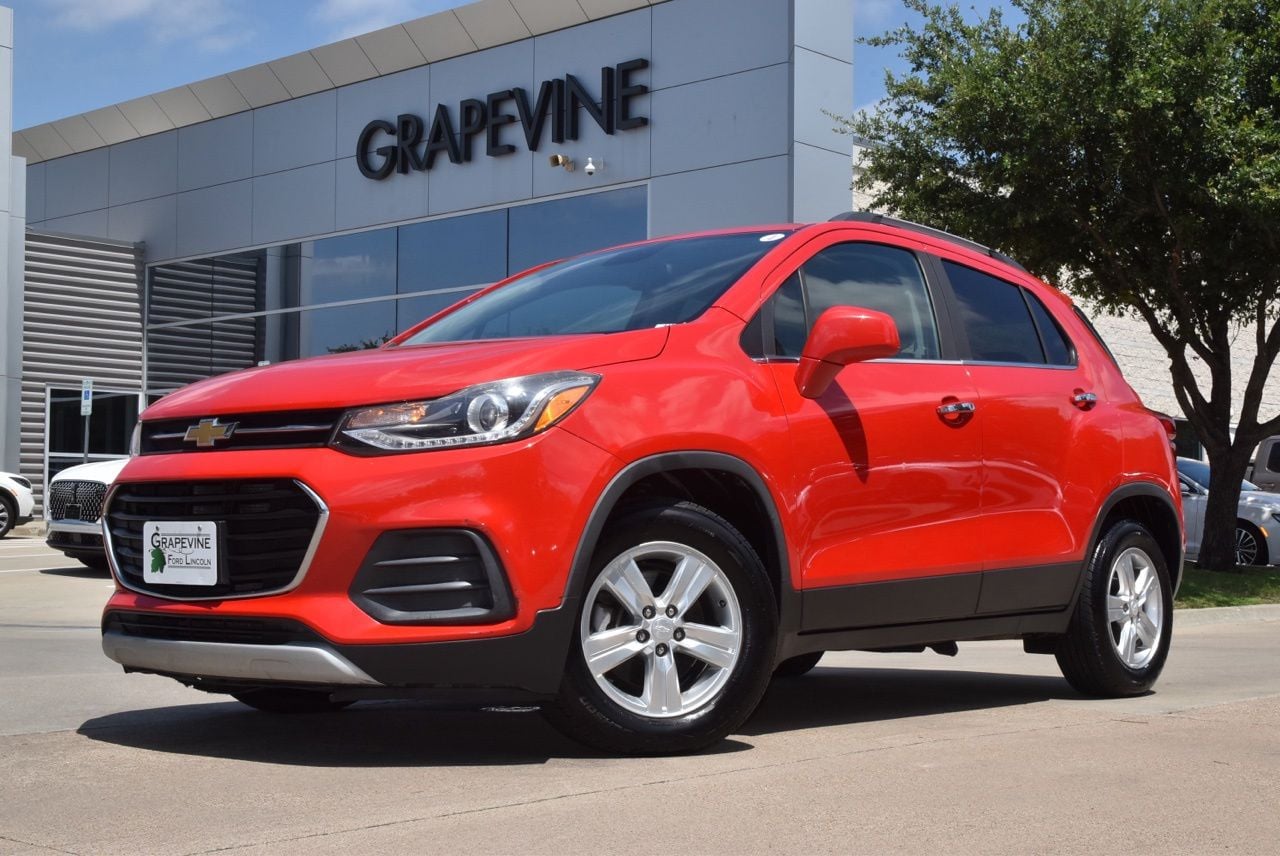 Used 2018 Chevrolet Trax LT with VIN 3GNCJLSB4JL222983 for sale in Grapevine, TX