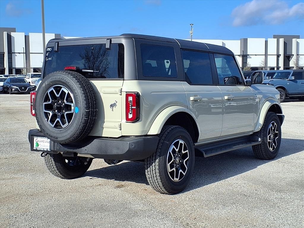 New 2025 Ford Bronco Outer Banks SUV