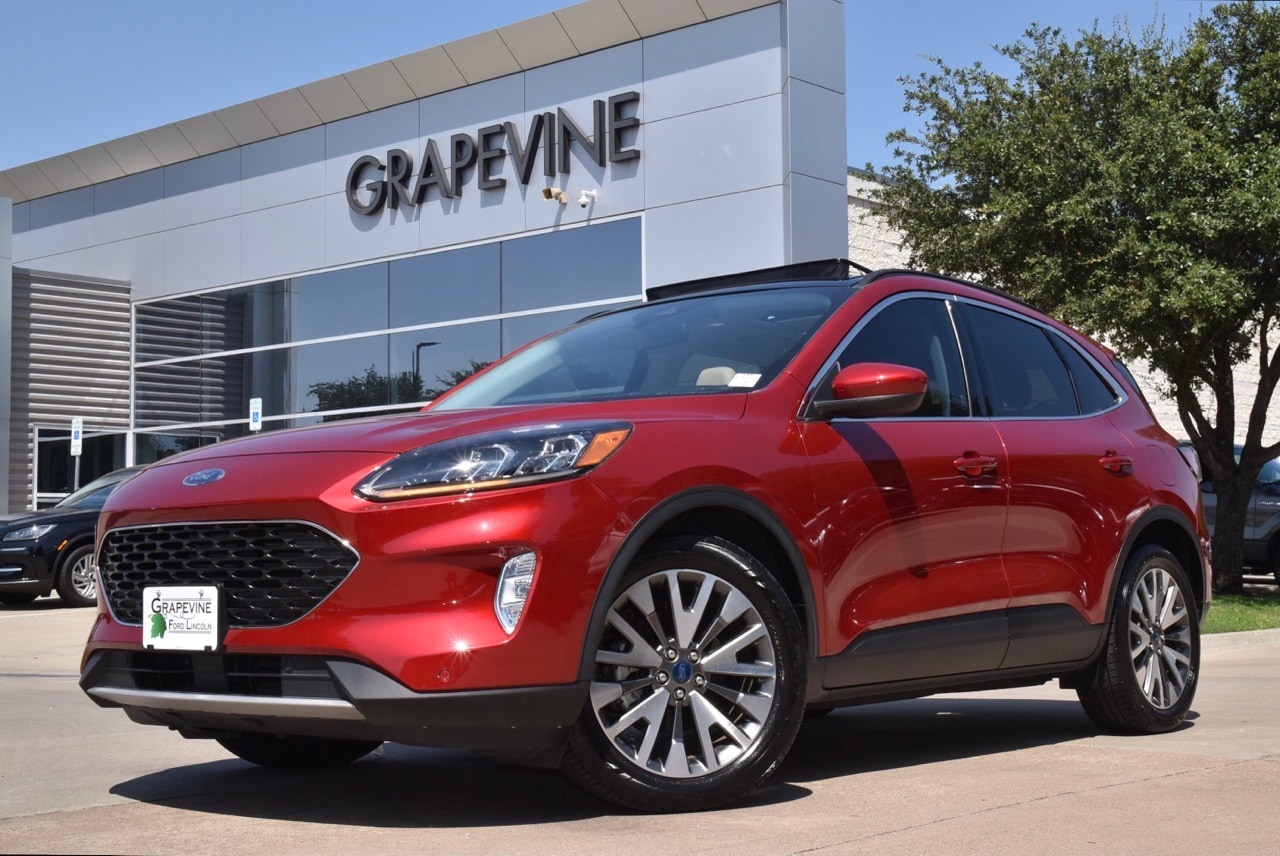 2022 Ford Escape Titanium Hybrid