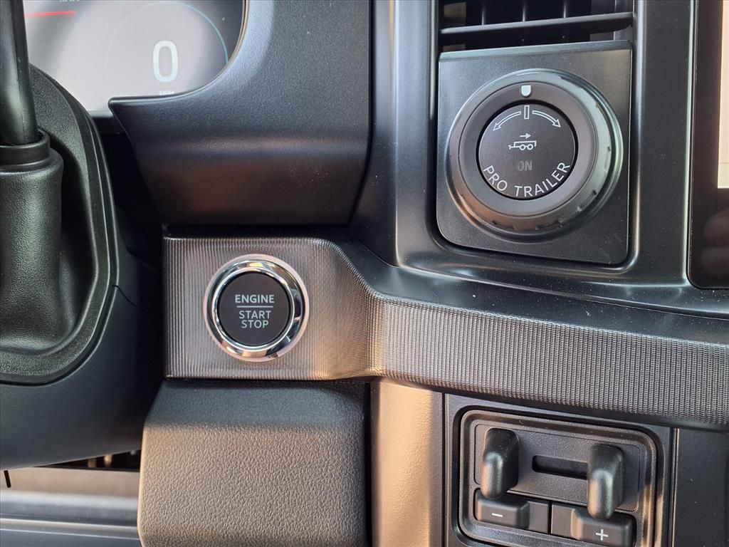 2026 Ford F-350 Super Duty Platinum - Photo 14